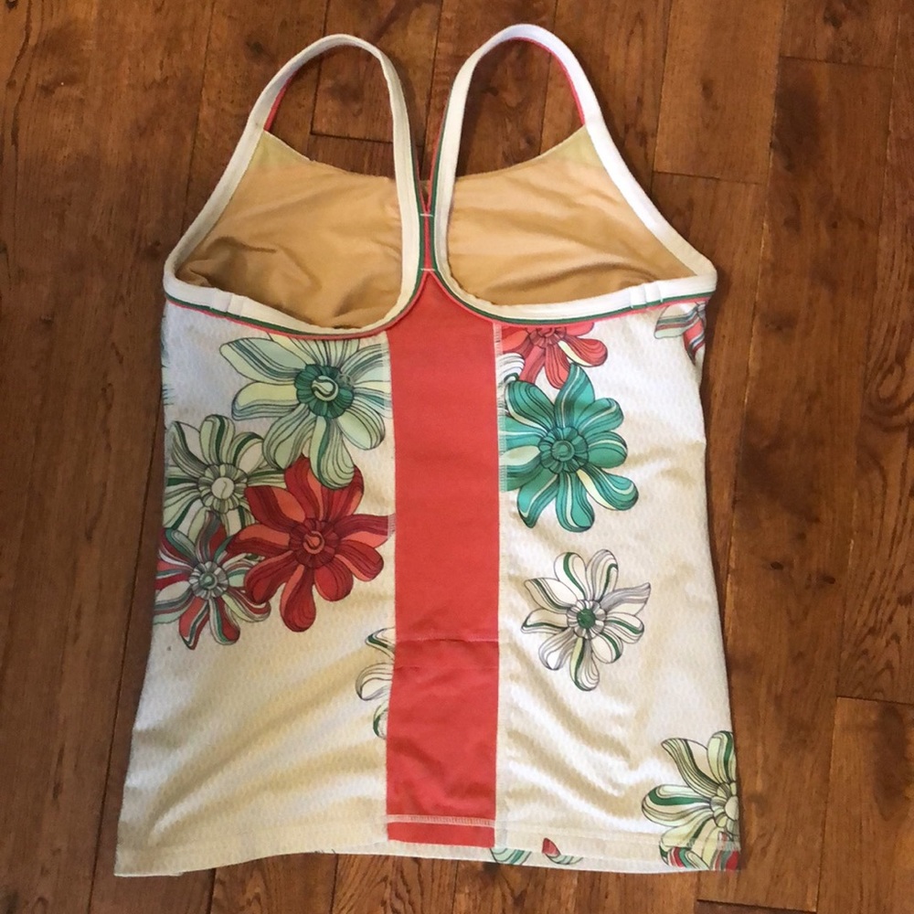 💕LULULEMON - VGUC Power Y Tank (10) - Picture 2 of 7